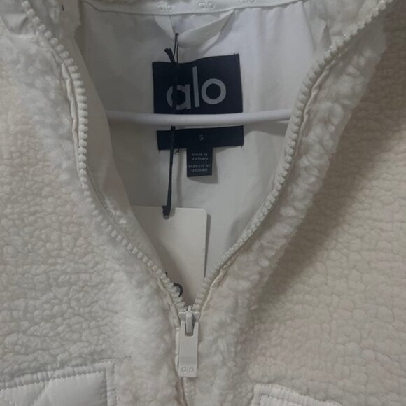 Alo Yoga Women's White Sherpa Edge Bomber Size S-L - Picture 14 of 15